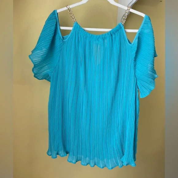 Pink & Lime Women’s Size 3X Cold Shoulder pleated Blue fabric with Gold chain - Picture 2 of 9
